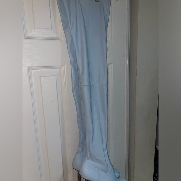 Thigh high blue boots with sliver heel from Zara size 41, women 10 - Picture 5 of 6